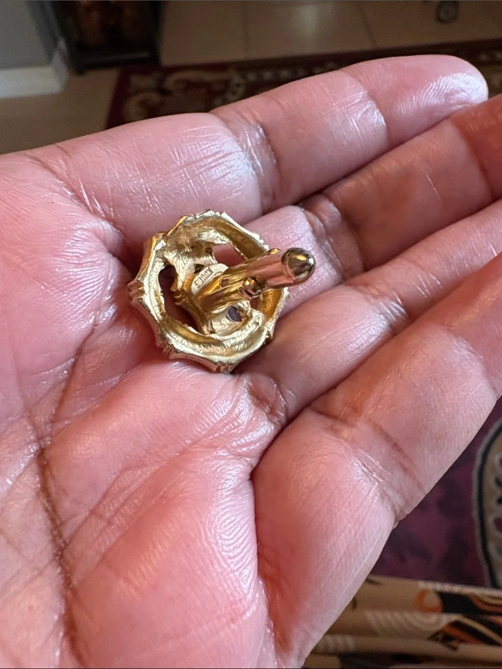 Gold-Tone Floral Cluster Cuff Links withBlack black Rhinestone